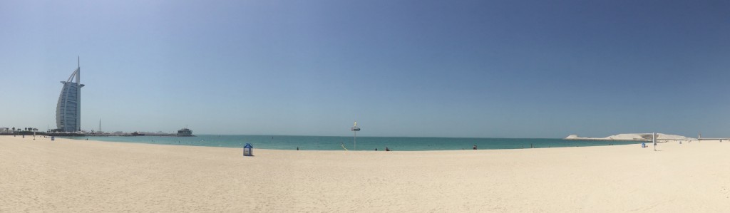 La plage au pied du Burj Al Arab